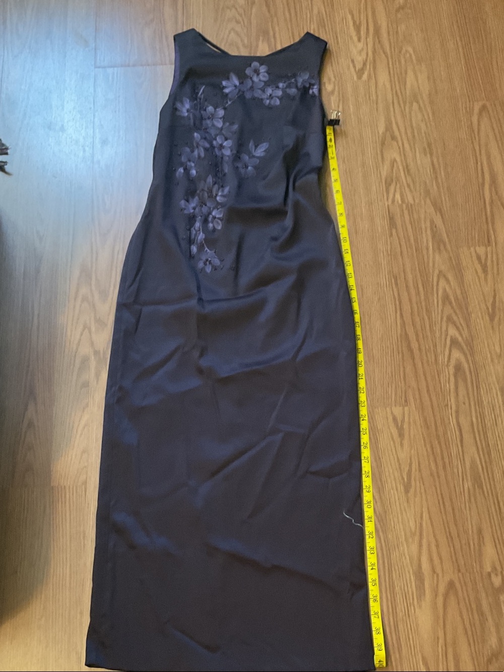 CDC Purple Sleeveless Floral-Appliqué Sheath Dress